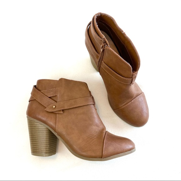 LC Lauren Conrad Slit Ankle Boots - Picture 5 of 14